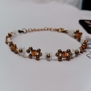Pulsera Hecha a Mano Diseño Floral Tonos Ámbar